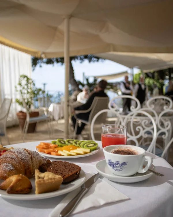 Holiday on the Amalfi Coast | Hotel with sea view